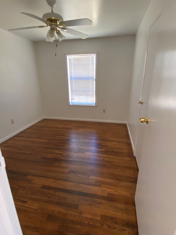 Building Photo - 108 Lakeview St