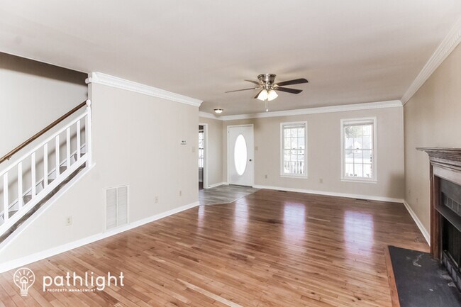 Foto del edificio - 3012 Appleford Dr, Chester, VA, 23831