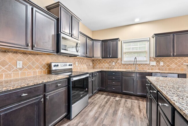 Foto del edificio - 1807 Creekstone Dr