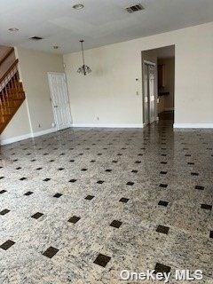 Foto del edificio - 7804 Shore Rd