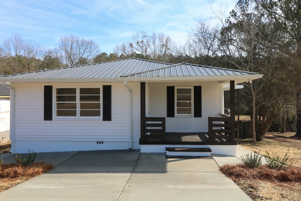 Primary Photo - Cute Rental in Pell City