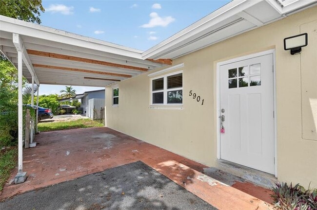 Foto del edificio - 5901 NW 42nd Terrace