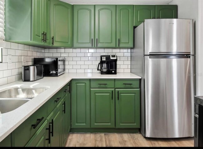 Building Photo - 11491 101st St N