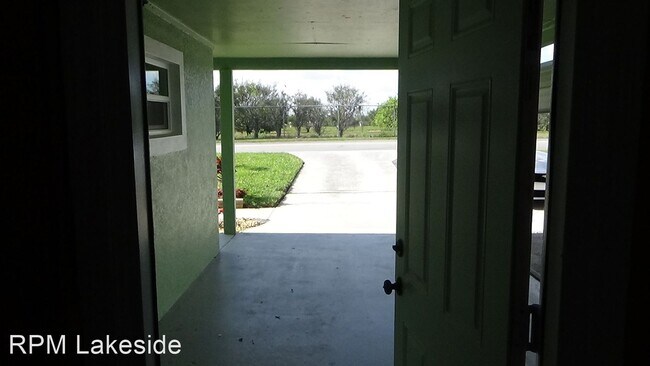 Building Photo - 3 br, 1.5 bath House - 907 Experiment Stat...