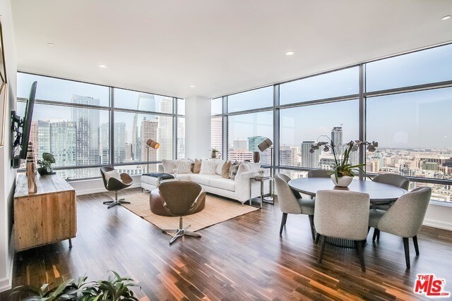 Foto principal - 900 W Olympic Blvd