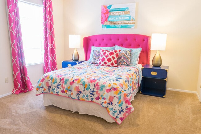 Interior Photo - The Hamptons at Pine Bend