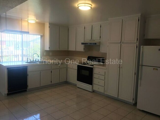 Foto del edificio - Lovely home in the heart of Mira Mesa