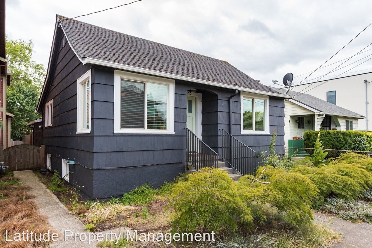 Primary Photo - 2 br, 1 bath House - 4220 SE Yamhill Street