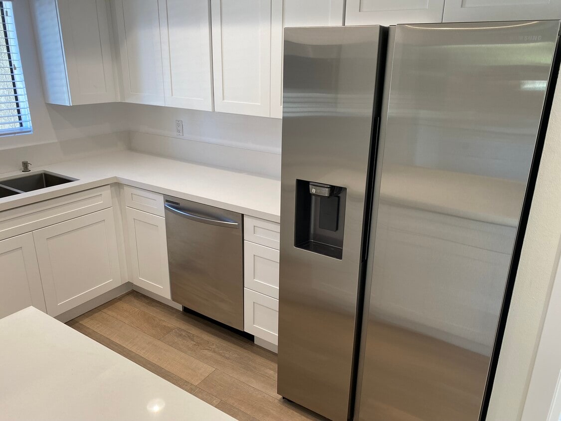 brand new kitchen - 380 W Wilson St