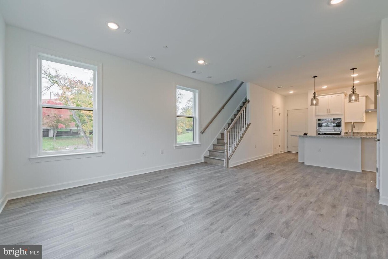 14320 Yesler Ave, Chantilly, VA 20151 Apartment for Rent in Chantilly