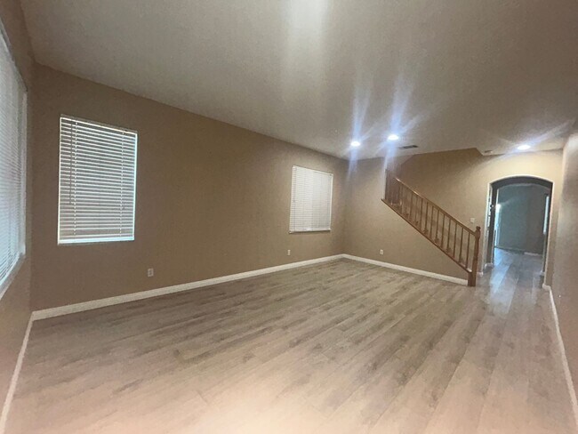 Building Photo - Beautiful 5Bed/3Bath  Spacious House for rent in Westminster