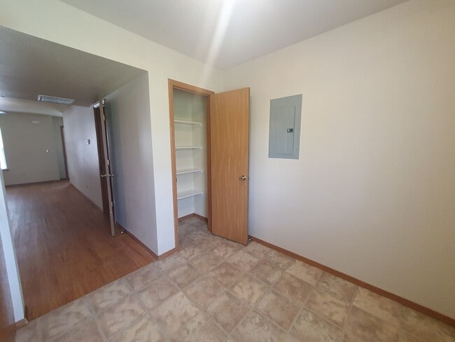 Building Photo - 20390 Skyview Dr
