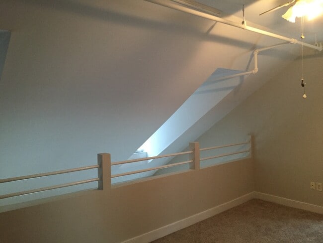 Building Photo - 1731 E Main St