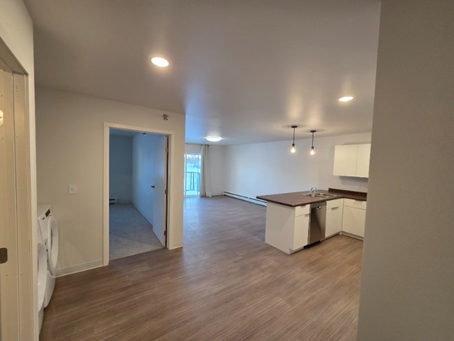 Building Photo - 211 1st Ave NW