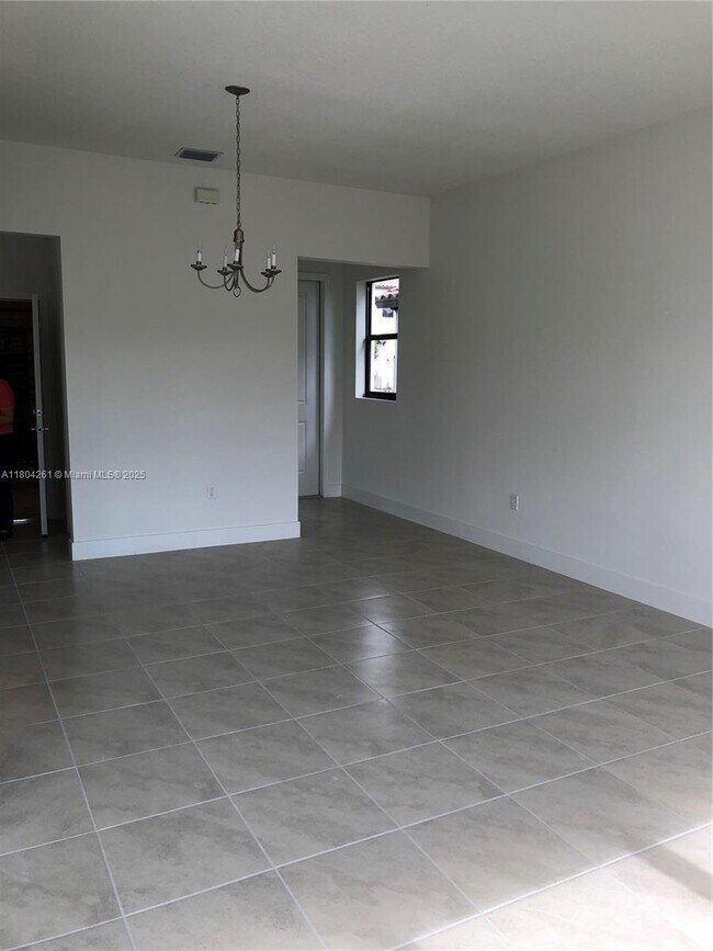 Foto del edificio - 5646 Agostino Way