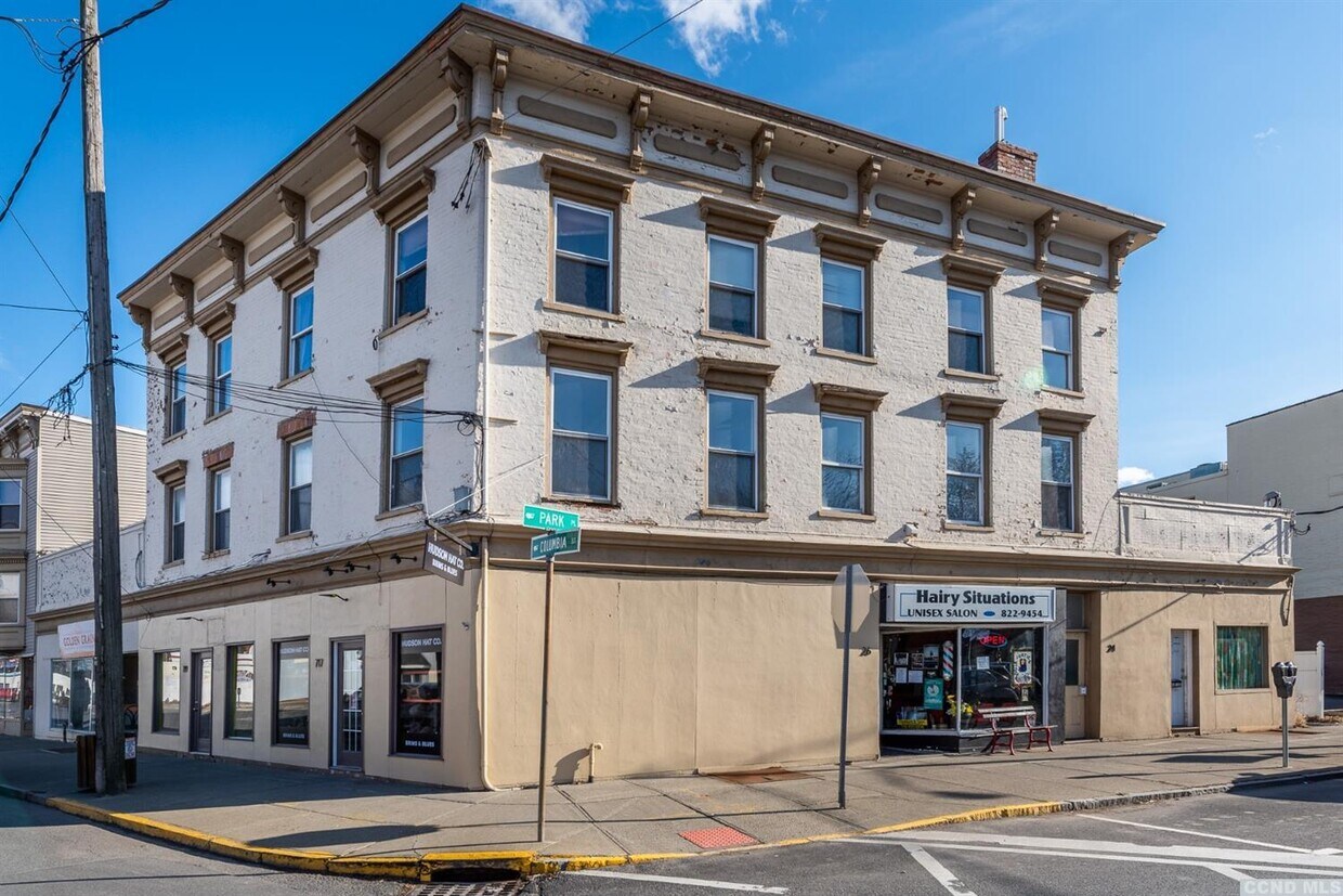 24 Park Plz Unit 1, Hudson, NY 12534 24 Park Plz Hudson, NY