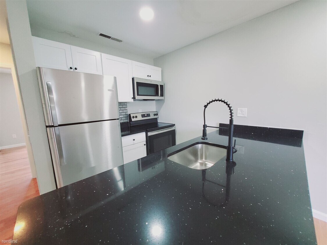 36 Glenwood Ave Unit 6, Norwalk, CT 06854 Condo for Rent in Norwalk