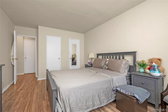 Foto del edificio - 84-25-84118 118th St