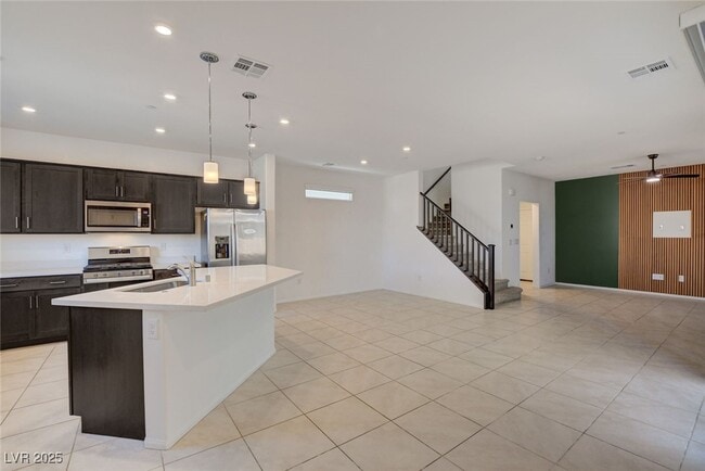 Foto del edificio - 1360 Cerulean Ave