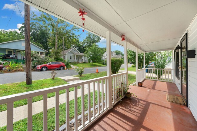 Foto del edificio - Adorable 3 BR Home close to Duke Universit...