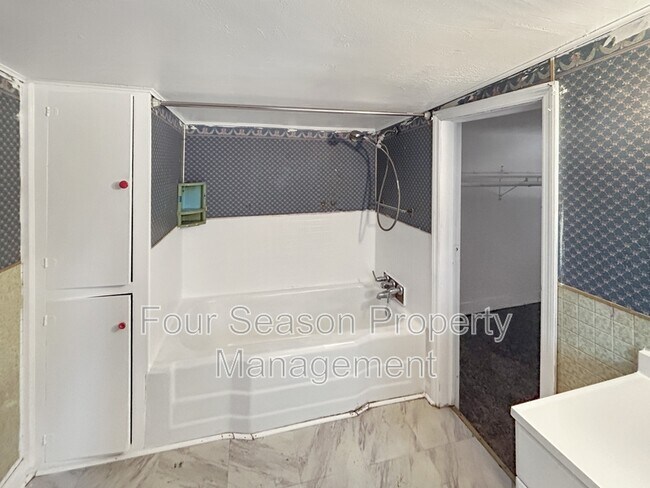 Foto del edificio - 631 Washington Ave