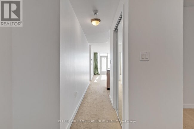 Building Photo - 10 Navy Wharf Ct