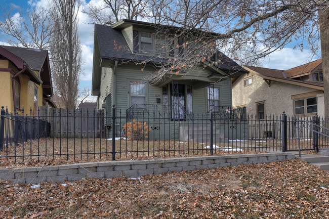 Building Photo - 3120 Fontenelle Blvd