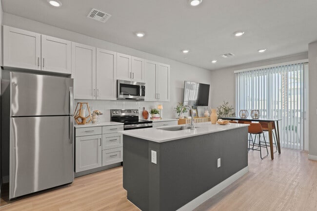 Building Photo - The Douglas