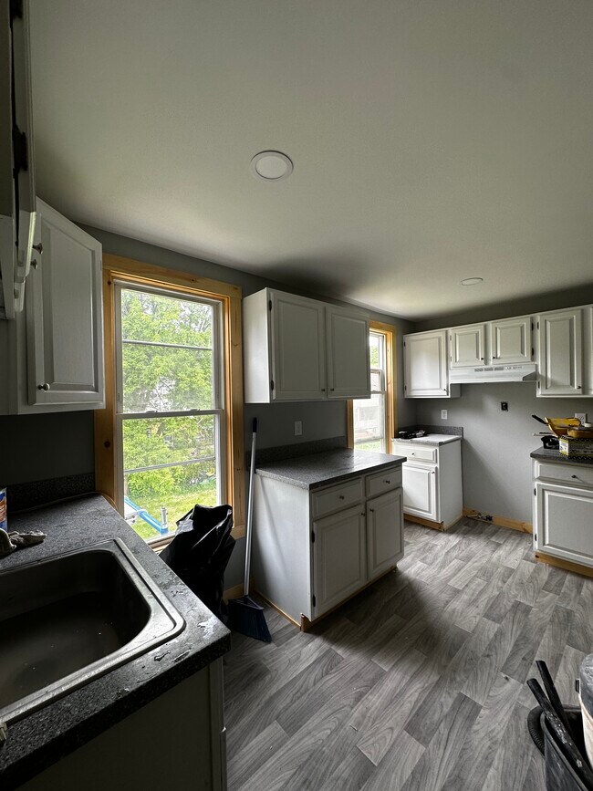 Building Photo - 15 Third St