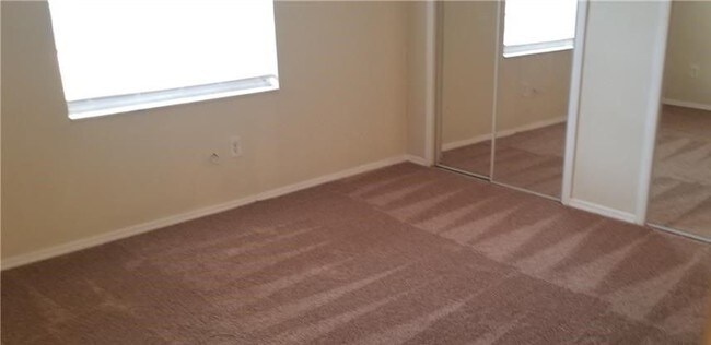Building Photo - Splendid 2 Bedroom 2 Bath Duplex