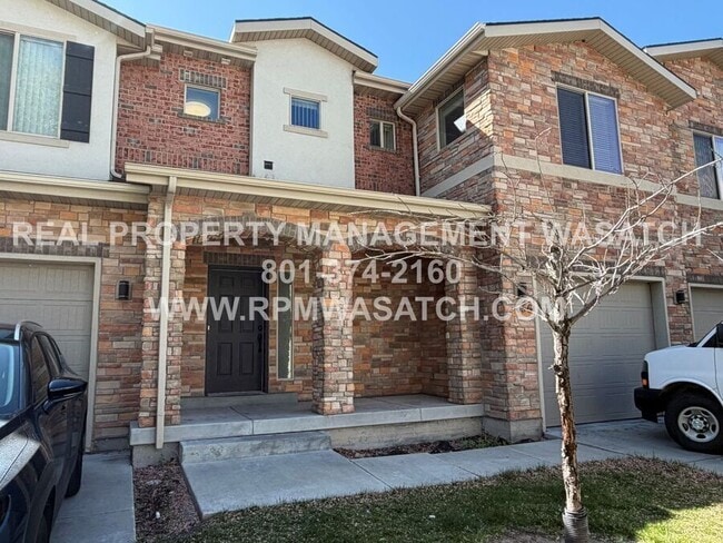 Photo - 656 E Nikita Cv House