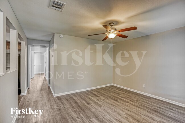 Foto del edificio - 18742 Glen Briar Ln