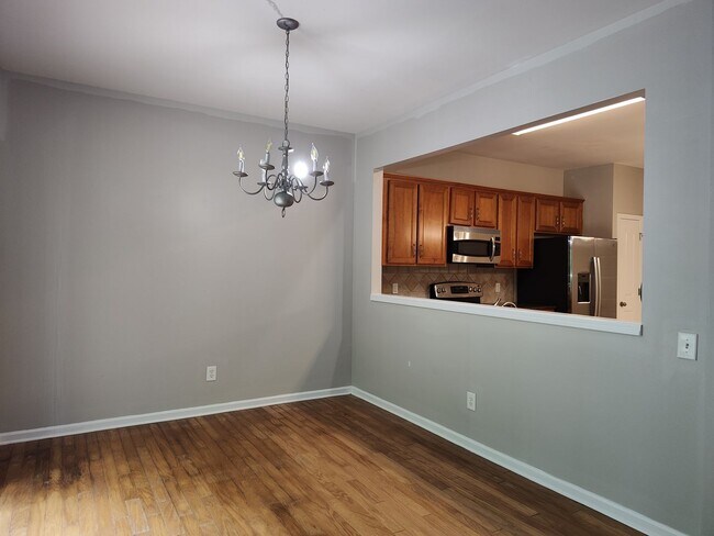 Foto del edificio - Cozy, 2 story End Unit Townhome located in the Blakeney Preserve community!