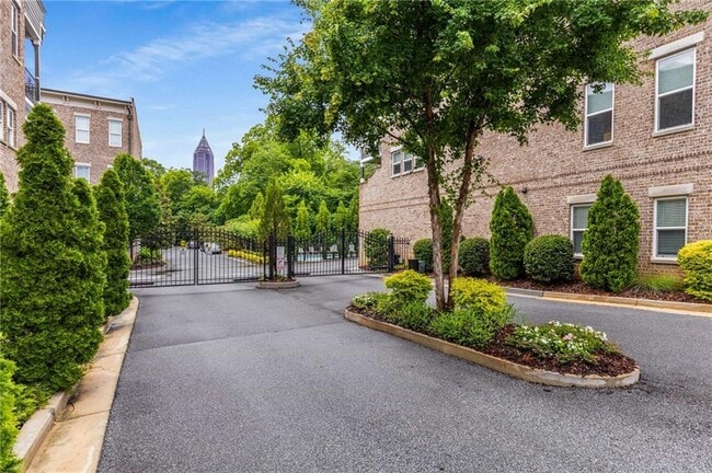 Building Photo - 351 Brownstones Cir NE