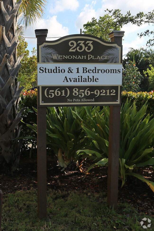 Wenonah Place Rentals West Palm Beach, FL