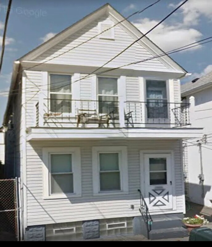 Primary Photo - 1926 E 123rd St
