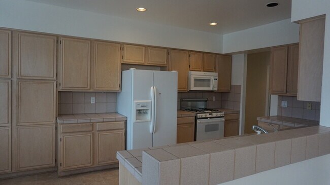 Building Photo - 3070 Creekwood Dr.