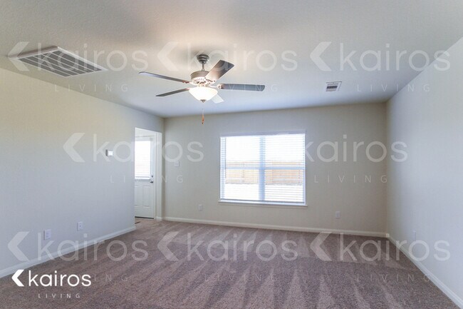 Foto del edificio - 8407 Sandy Drift Rd.