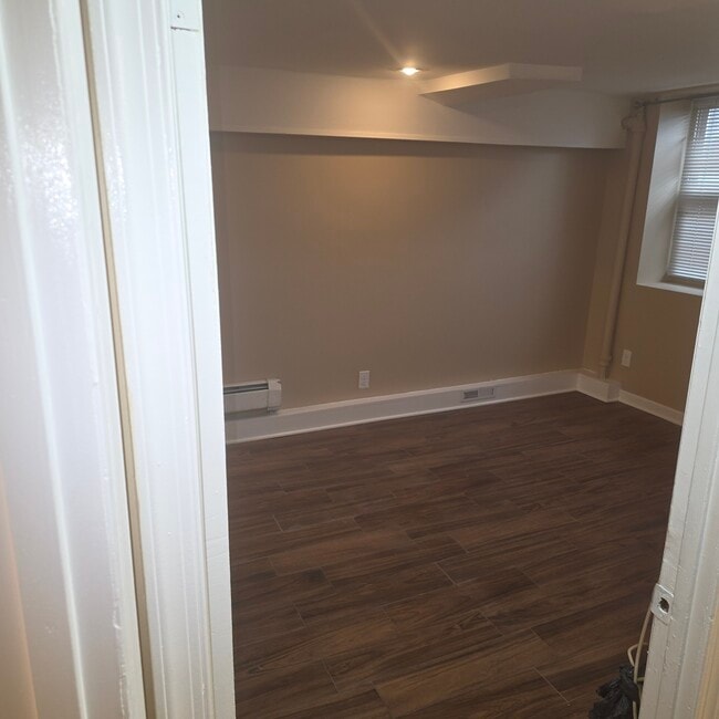 Building Photo - 20 Jardine Pl