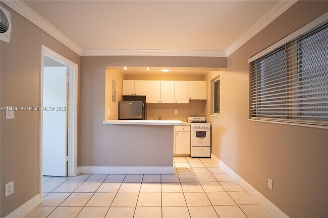 Foto del edificio - 1014 Salzedo St