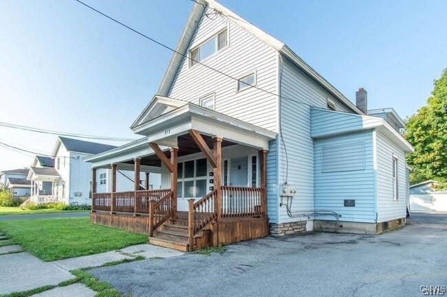 Building Photo - 813 Franklin St