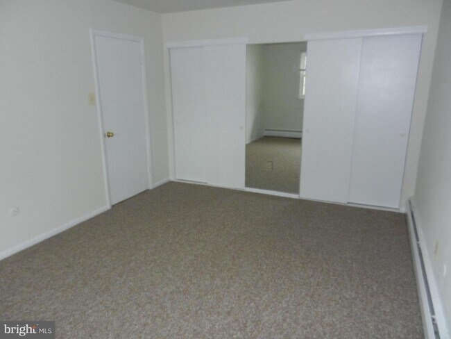 Foto del edificio - 335 E Lancaster Ave