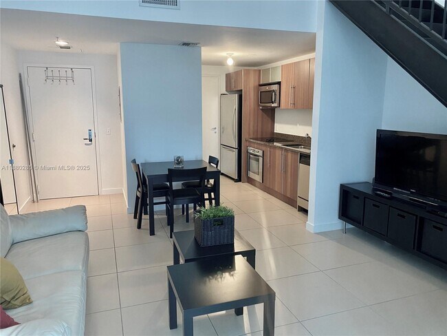 Building Photo - 300 S Biscayne Blvd