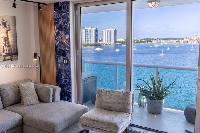 Foto del edificio - 2841 NE 163rd St