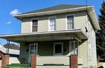 Building Photo - 1007 Huey St