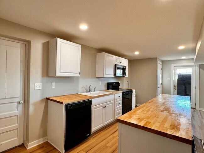 Foto del edificio - 3901 Thomas Dairy Ln