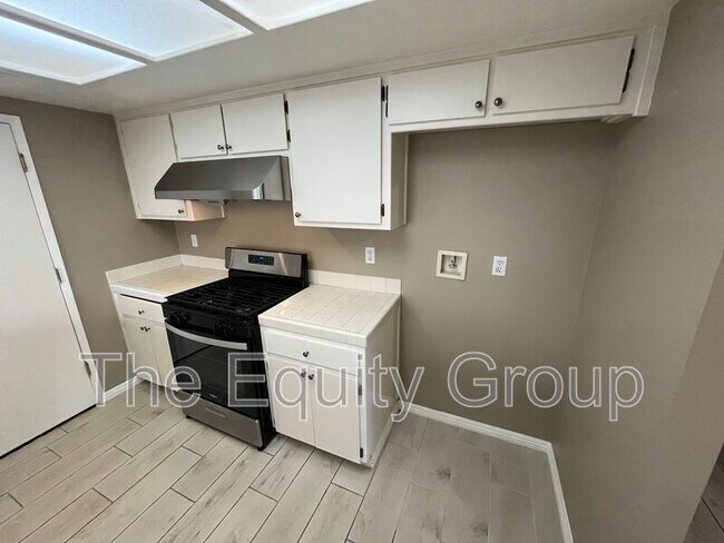 Foto del edificio - 1435 Cottage Pl