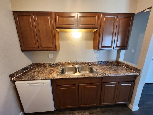 Foto del edificio - 4615 Picturesque Ct