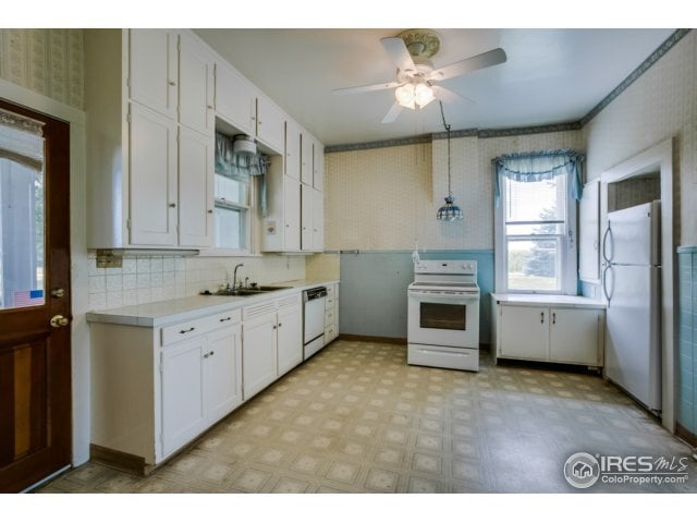 Building Photo - 6387 N 107th St