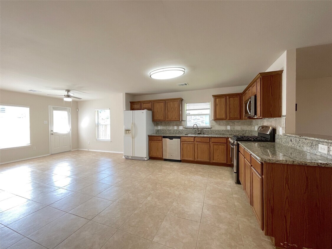Foto principal - 9030 Canton Park Ln